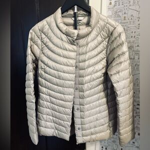 Athleta Women's Down Puffer Jacket - Light Gray